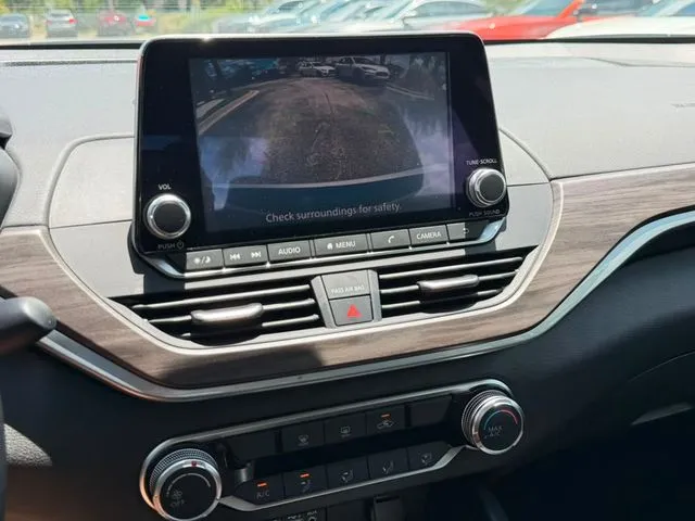 Nissan Altima photo 52