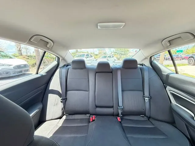 Nissan Altima photo 31