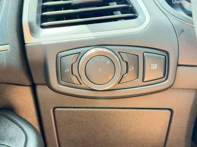 Ford Edge photo 16