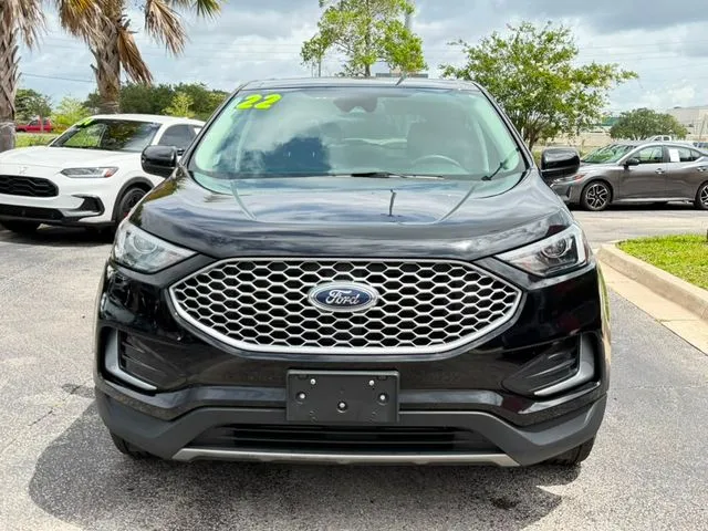 Ford Edge photo 2