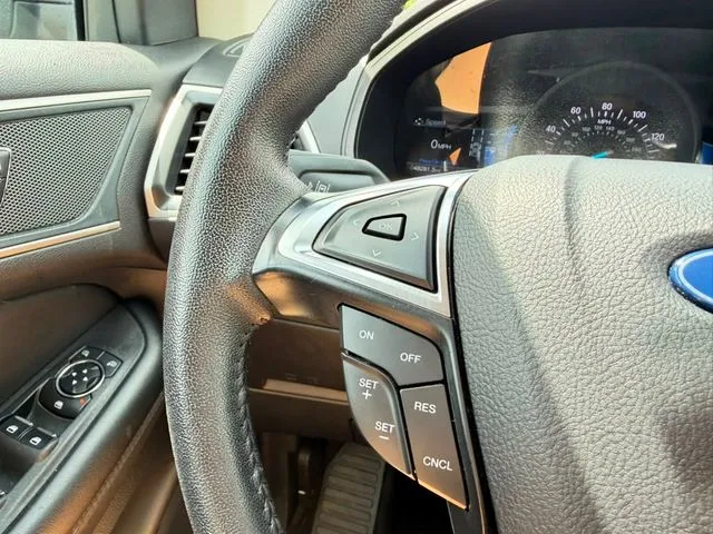 Ford Edge photo 23