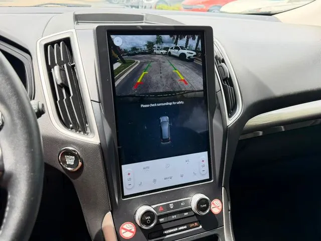 Ford Edge photo 21