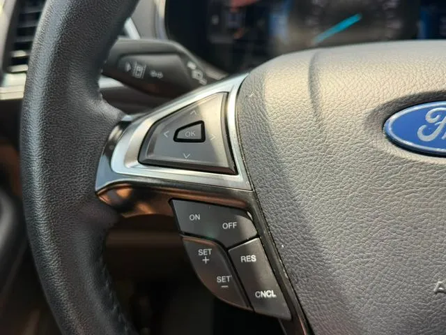 Ford Edge photo 17