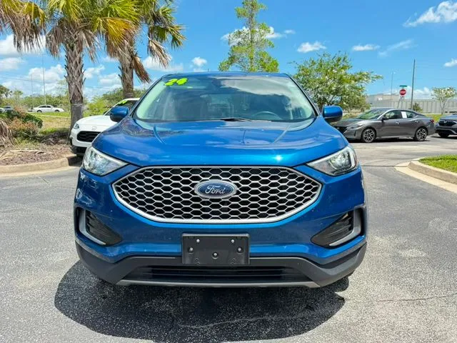 Ford Edge photo 2
