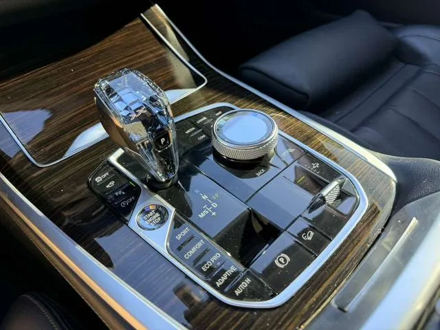 BMW X7 photo 28
