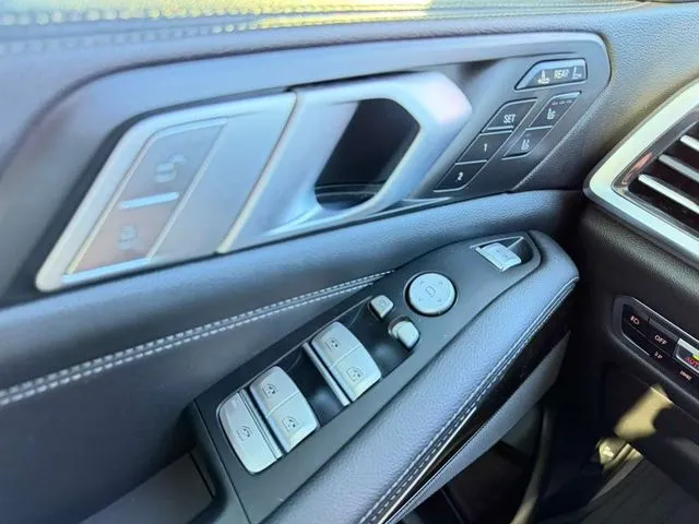BMW X7 photo 17