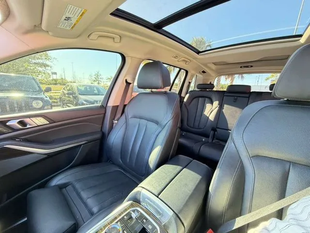 BMW X7 photo 29