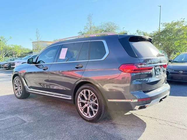 BMW X7 photo 7