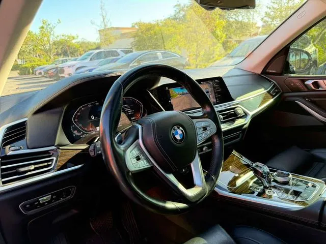 BMW X7 photo 15