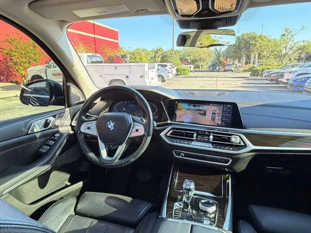 BMW X7 photo 16