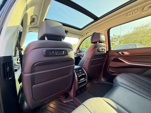 BMW X7 photo 35