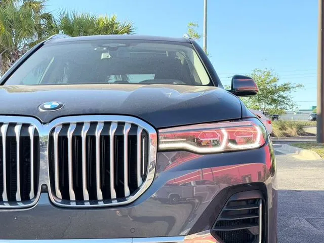 BMW X7 photo 11