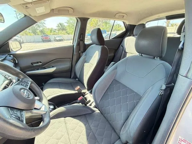 Nissan Kicks photo 14