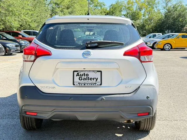 Nissan Kicks photo 9