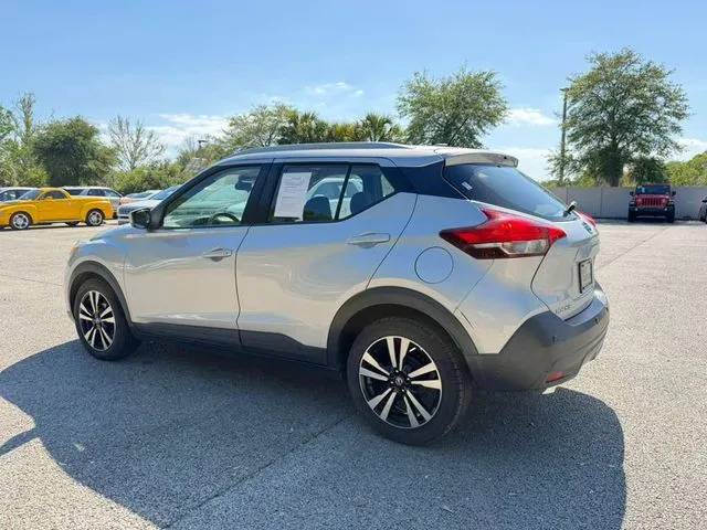 Nissan Kicks photo 5