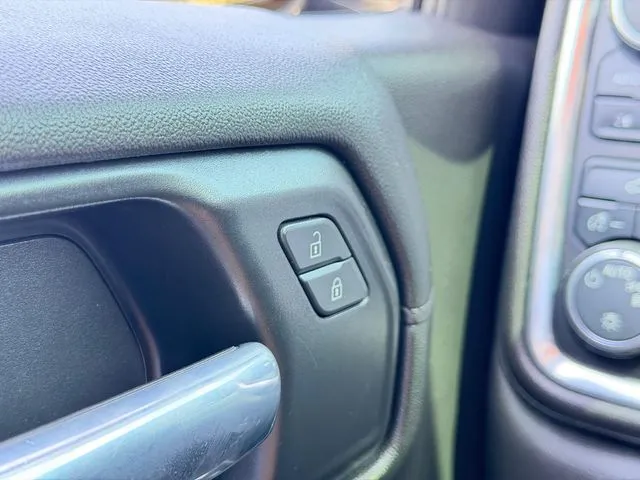 2020 Chevrolet Silverado 1500 LT - Photo 17