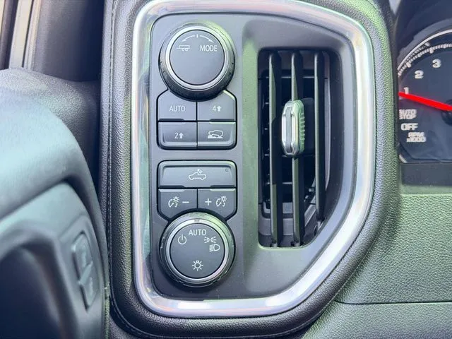 2020 Chevrolet Silverado 1500 LT - Photo 18