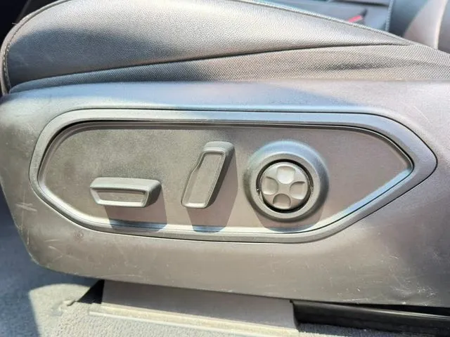 Jeep Grand Cherokee photo 26