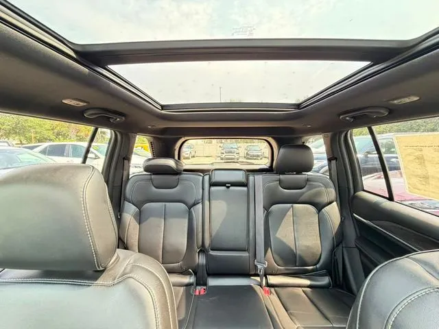 Jeep Grand Cherokee photo 31