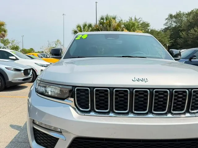Jeep Grand Cherokee photo 11