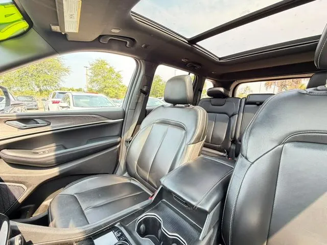 Jeep Grand Cherokee photo 27