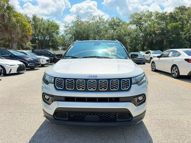 Jeep Compass photo 2