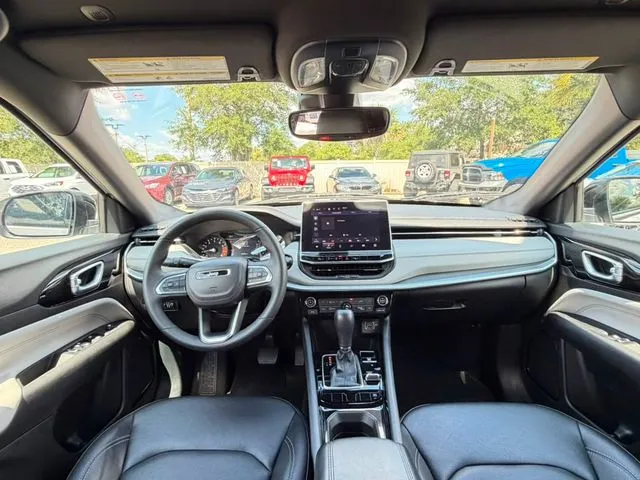 Jeep Compass photo 15