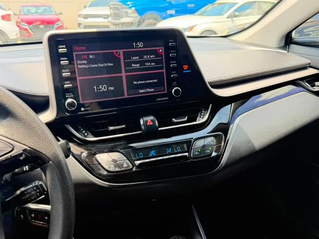 Toyota C-HR photo 23