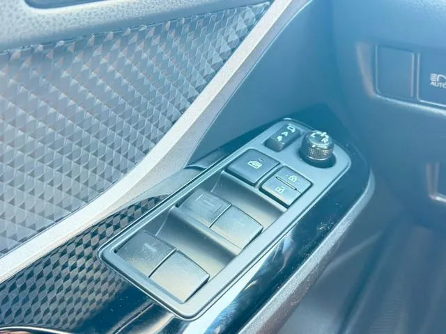 Toyota C-HR photo 15