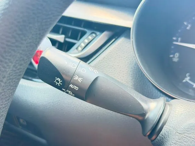 Toyota C-HR photo 18