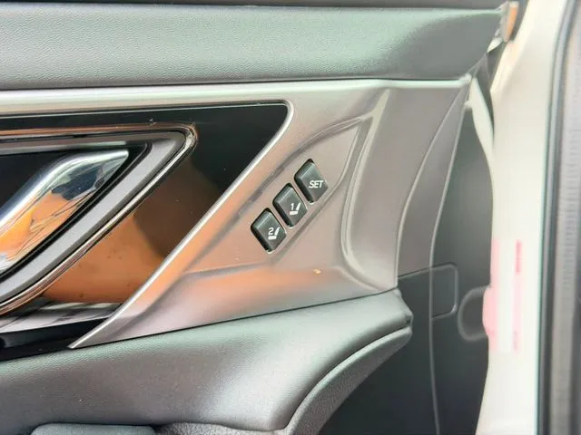 Subaru Legacy photo 18