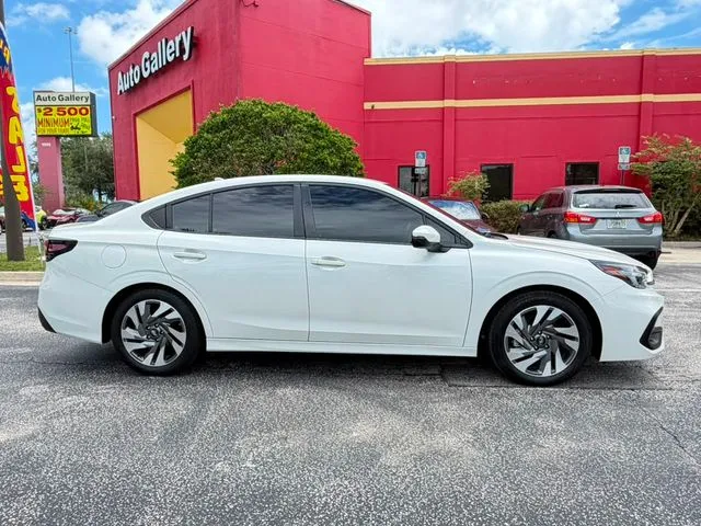 Subaru Legacy photo 4