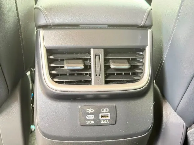 Subaru Legacy photo 32