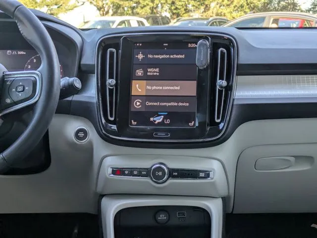 2021 Volvo XC40 Momentum - Photo 21