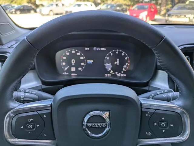 2021 Volvo XC40 Momentum - Photo 31