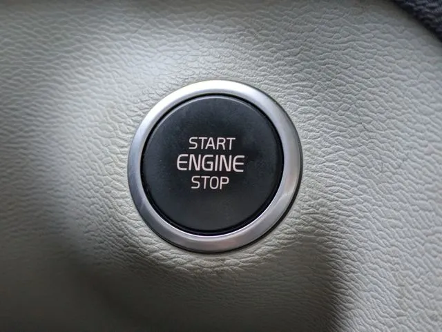 2021 Volvo XC40 Momentum - Photo 34