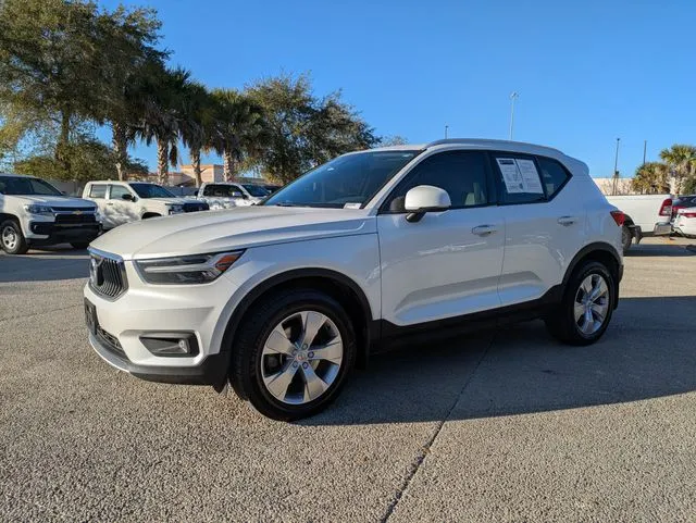 2021 Volvo XC40 Momentum - Photo 8