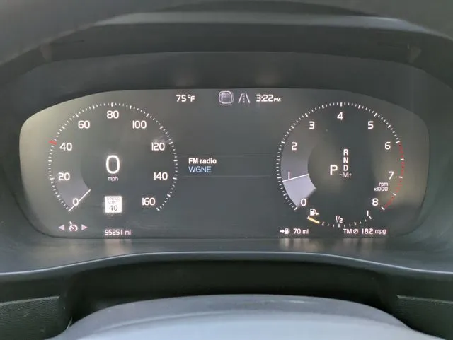 2021 Volvo XC40 Momentum - Photo 32