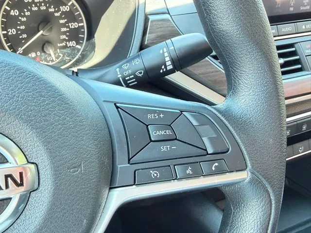 Nissan Altima photo 19