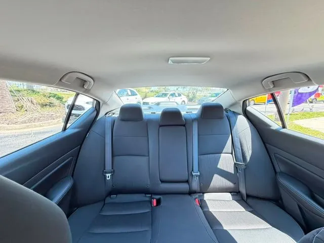 Nissan Altima photo 28