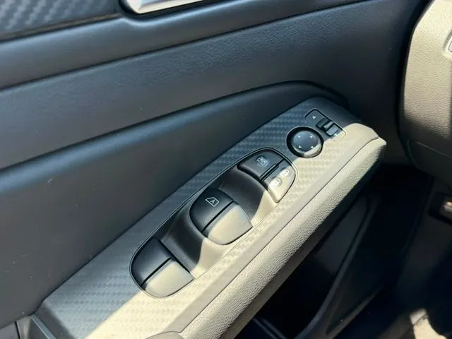 Nissan Altima photo 12