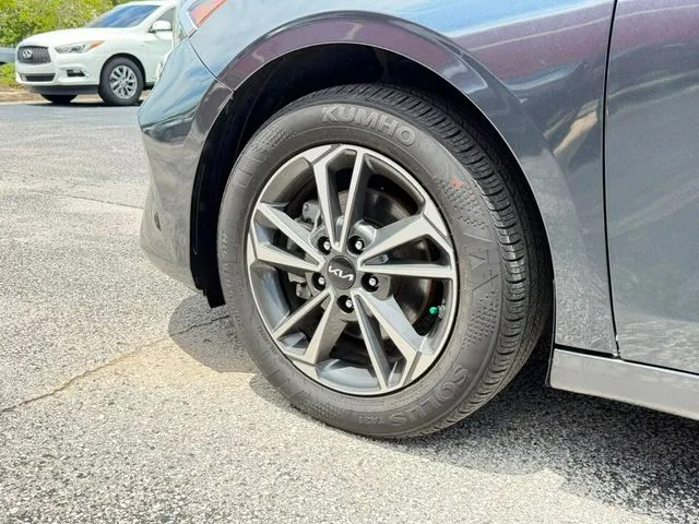 Kia Forte photo 9