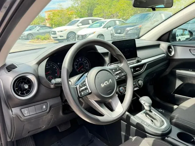 Kia Forte photo 16