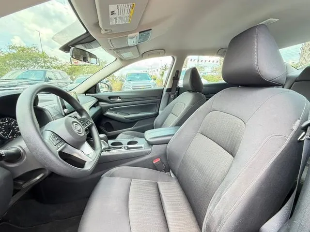 Nissan Altima photo 22