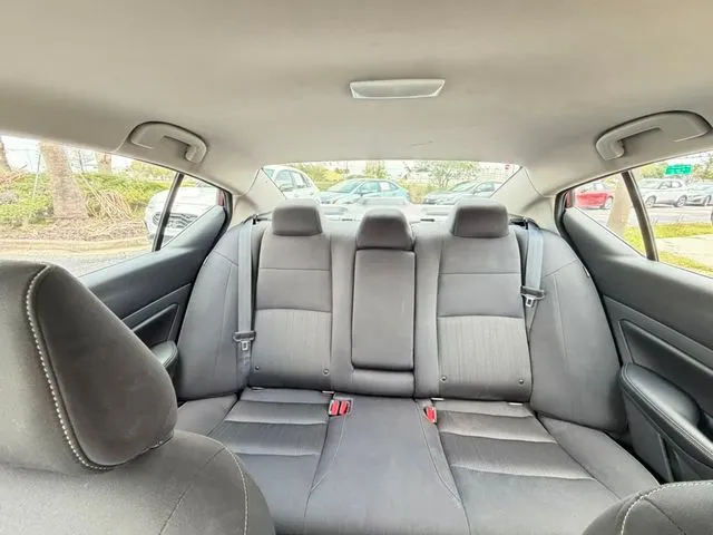 Nissan Altima photo 27