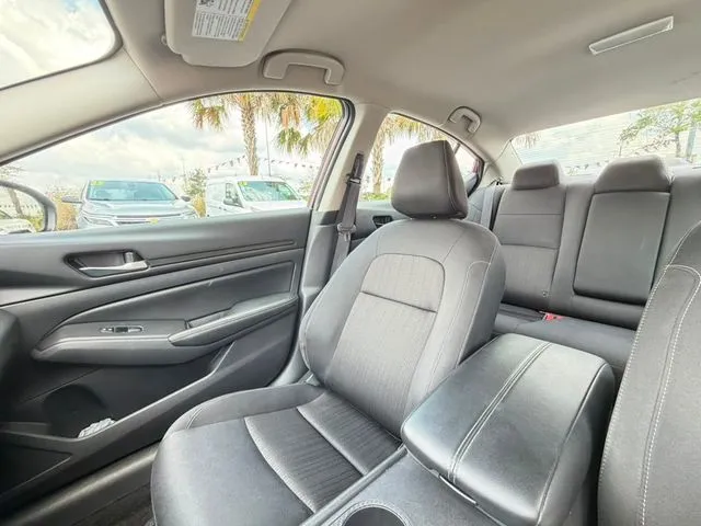 Nissan Altima photo 24