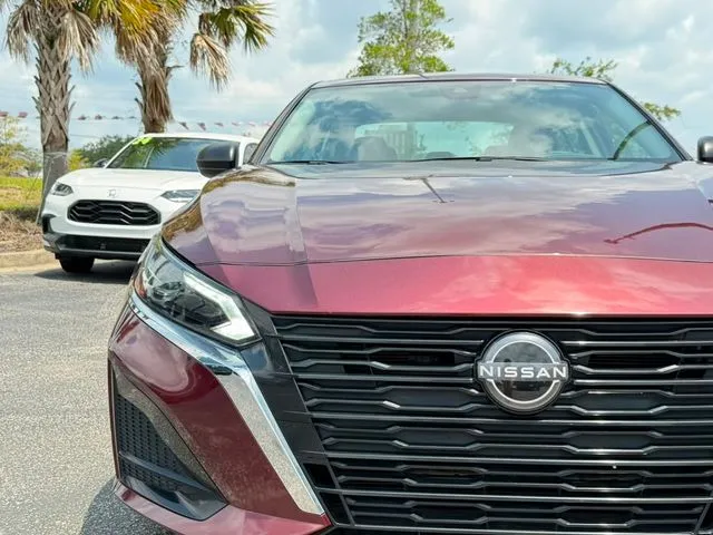 Nissan Altima photo 10