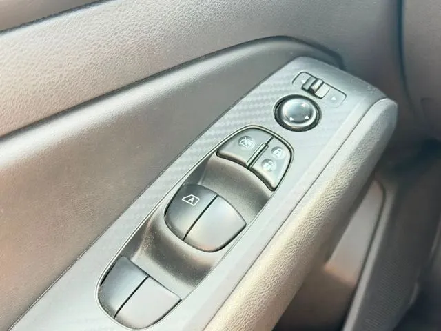Nissan Altima photo 14