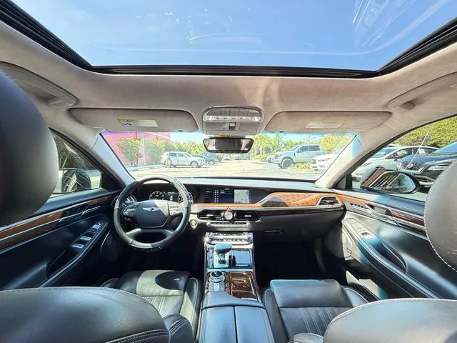Genesis G90 photo 34