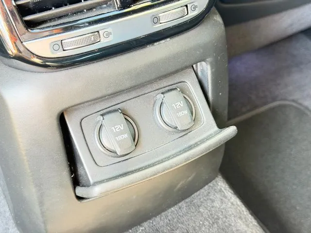 Genesis G90 photo 40